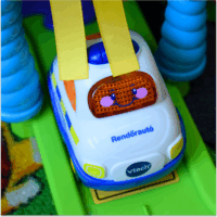 Trefl Vtech: Toot-toot Interaktív rendőrautó kicsiknek