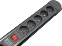 Maclean MCE10 220V Hálózati Elosztó 10 aljzatos 1.5m - Fekete