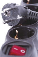 Emos 220V Hálózati elosztó kapcsolóval 1,5m - Fekete