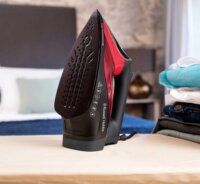 Russell Hobbs 25090-56 One Temperature Gőzölős vasaló - Piros