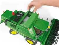 Bruder John Deere T670i kombájn (1:16)