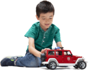 Bruder Jeep Wrangler Tűzoltó jármű tűzoltóval