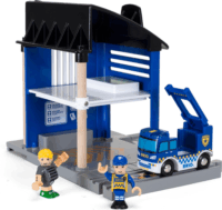 BRIO World Rendőrállomás börtönnel és rendőrautóval