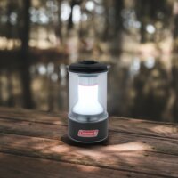 Coleman BatteryGuard 600L LED Kerti és kemping lámpa - Fekete