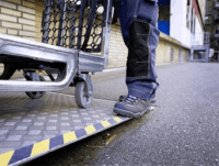 Tesa Anti-Slip 50 mm x 15 m Csúszásgátló szalag Fekete/Sárga