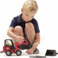 Bruder Schäffer Hoflader 2034 Figurával és kiegészítőkkel modell autó (1:16)