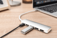 Digitus DA-70242-1 USB-C HUB (4+1 port) Ezüst