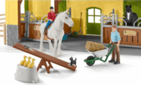 Schleich 42485 Farm World Lovas klub istálló