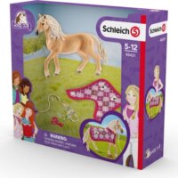 Schleich Sofia divat kreációja