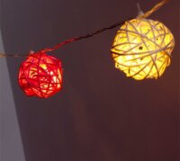 Iris Elemes rattan LED Gömb Fényfüzér 4m - Fehér/Rózsaszín