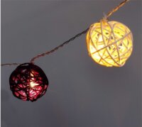 Iris Elemes rattan LED Gömb Fényfüzér 4m - Meleg Fehér/Lila