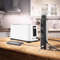 DELIGHT 3-as rejtett hálózati elosztó + 2 x USB 1.5m