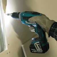 Makita DFS250Z Akkus Gipszkarton csavarbehajtó (akku és töltő nélkül)
