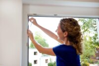 Tesa Comfort Szúnyogháló ablakra 170 x 180 cm - Fekete