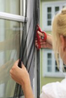 Tesa Comfort Szúnyogháló ablakra 170 x 180 cm - Fekete