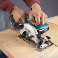Makita DSS501Z Akkumulátoros Körfűrész (Akku és töltő nélkül)