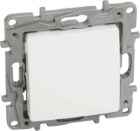 Legrand 764507 Niloé Beltéri egypólusú fali villanykapcsoló