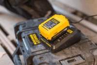 Stanley FMC688L-XJ 18V Akkumulátor 4000mAh