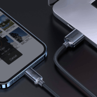 Baseus Crystal Shine Series Fast Charging Data Cable USB-A apa 2.0 - Lightning apa Adat és töltőkábel - Fekete (1.2m)