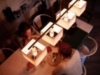 Philips Hue W LED Fényforrás 5W 470lm 2700K E14 - Meleg fehér