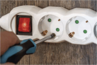 Emos 250V elosztó kapcsolóval 6 aljzatos 3m - Fehér