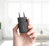 Ugreen ED011 Hálózati USB-A töltő - Fekete (5V / 2.1A)