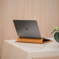 Moshi Muse Macbook Pro 14" (2021) Notebook Sleeve - Barna
