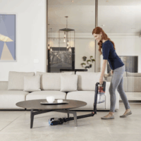 Shark IZ300EUT Anti Hair Wrap Porzsák Nélküli porszívó - Fekete