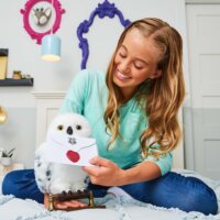 Spin Master Wizarding World Harry Potter Interaktív Hedvig Bagoly plüss figura 23cm
