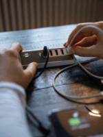 Brennenstuhl Estilo Hálózati USB-C / USB-A töltő - Fehér/Ezüst (20W)