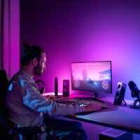 Philips Hue Play Gradient PC 24-27' Beltéri LED szalag 0,9m - RGBW