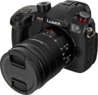 Panasonic Lumix GH5M2 Digitális fényképezőgép + LEICA DG Vario-Elmarit 12-60 KIT - Fekete