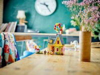 LEGO® Disney: 43217 - „Fel!" ház​