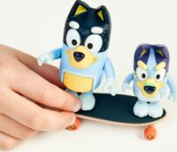 Moose Toys Bluey Gördeszkázás figura készlet (2 darabos)