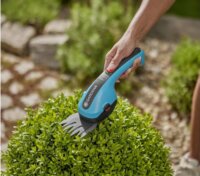 Gardena 09885-30 ClassicCut Action Li Akkus fűolló cserje pengével