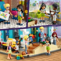 LEGO® Friends: 41748 - Heartlake City közösségi központ