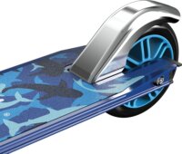 Razor Kick Scooter Special Edition Roller - Cápa mintás