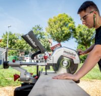 Metabo KGS 18 LTX BL 305 Akkumulátoros gérvágófűrész (Akku és töltő nélkül)