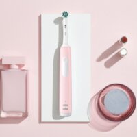 Oral-B Pro 1 CrossAction Elektromos fogkefe - Rózsaszín