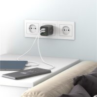 Goobay 64753 2x USB-C / USB-A Hálózati Gyorstöltő Adapter 65W - Fekete