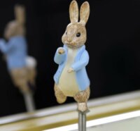 Trousselier Nyúl Péter nosztalgikus zenedoboz