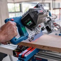 Bosch GCM 18V-216 DC Professional Solo Akkumulátoros gérvágófűrész (Akku és töltő nélkül)