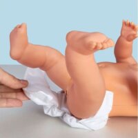 Famosa: Nenuco Sára interaktív baba kiegészítőkkel