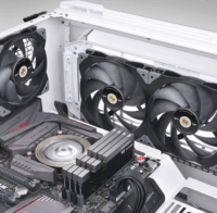 Thermaltake SWAFAN GT14 TT Premium Edition PWM Rendszerhűtő - Fekete