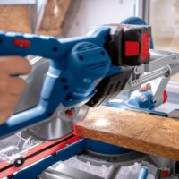 Bosch BITURBO GCM 18V-216 D Professional Solo Akkumulátoros gérvágófűrész (Akkumulátor és töltő nélkül)