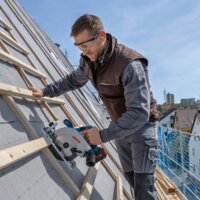 Bosch 06016C1100 GKS 18V-57-2 Professional Solo Akkumulátoros körfűrész (akku és töltő nélkül)