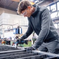 Bosch 06013A7000 GWG 12V-50 S Professional Solo Akkus Excentercsiszoló (akku és töltő nélkül)