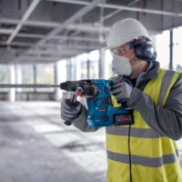 Bosch 0611920001 GBH 18V-28 C Professional Solo Akkus fúró-vésőkalapács (Akku és töltő nélkül)