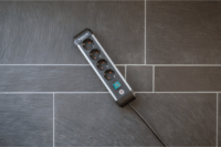 Brennenstuhl Prémium Alu Line Túlfeszültség védő elosztó 4 aljzatos 1.8m - Fekete