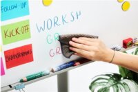 Stabilo MaRKdry Jelölőceruza készlet törlővel és hegyezővel - Vegyes színek (4 db / csomag)